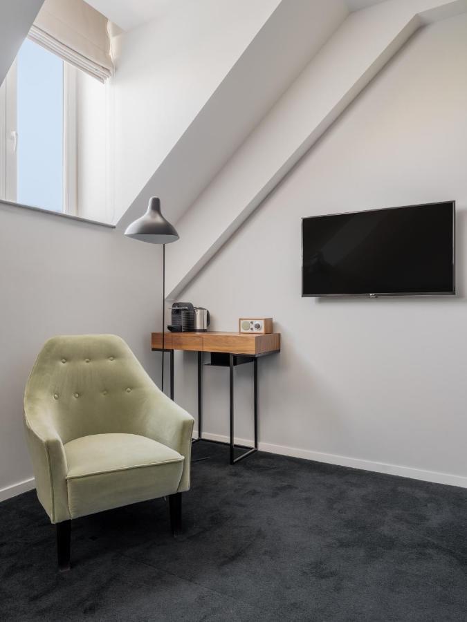 Large Room - Accessible